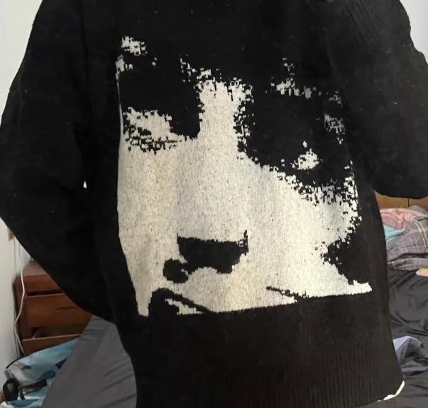 Portrait Jacquard Sweater - Customer Photo From Morlan