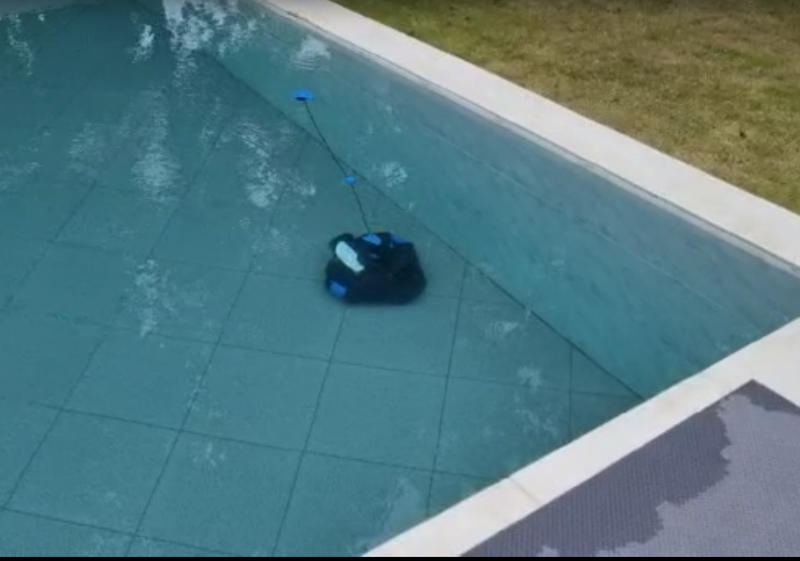 Delta™ 200 The Pool Robot Cleaner (RC26) - Customer Photo From Anonymous