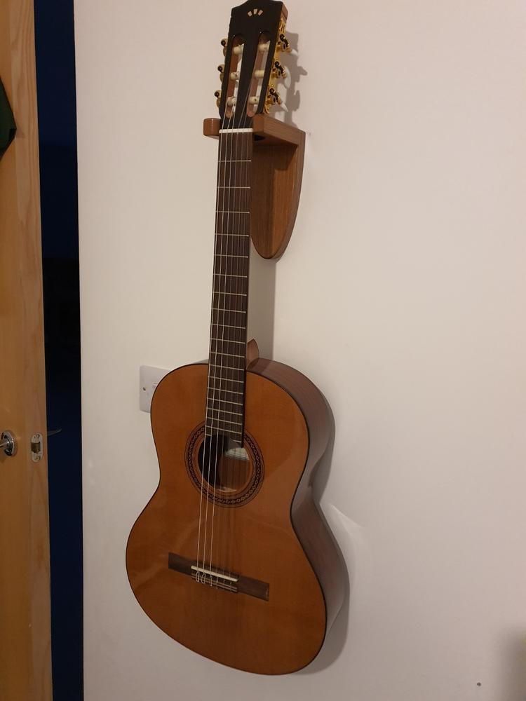Cintre mural guitare support de guitare support mural cintre guitare bois  suspendu avec porte-pic et 3 crochets carbonisés