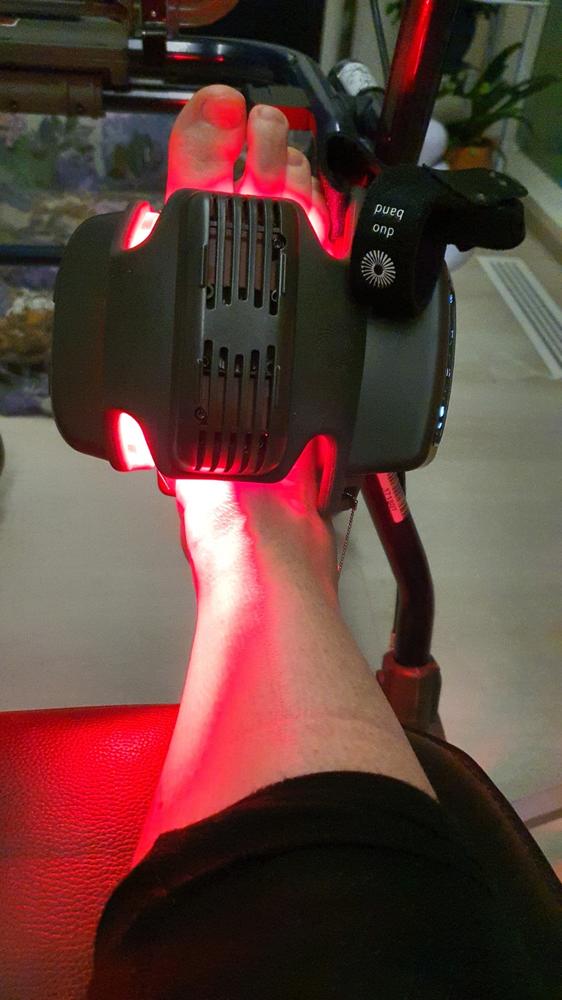 FlexBeam recovery device (Portable red light/NIR photobiomodulation device) - Customer Photo From Minna K.