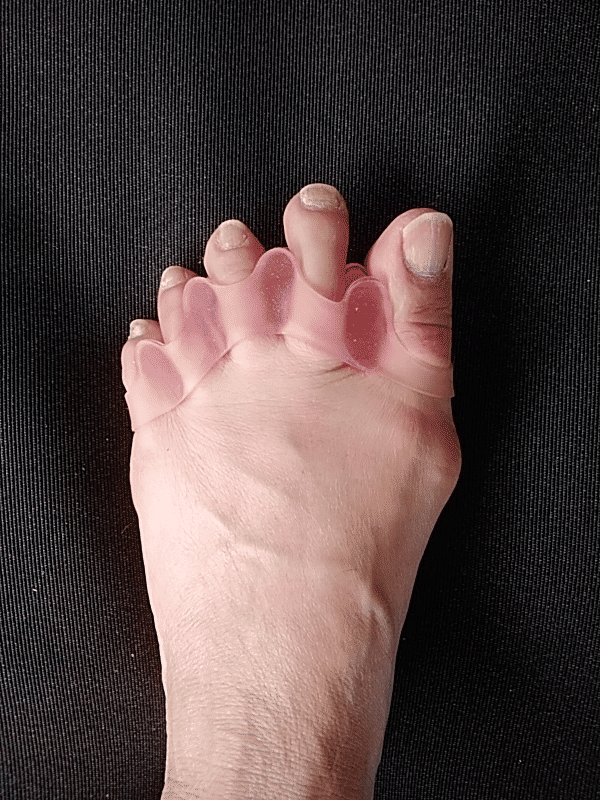 Toe Separator for Bunions, Claw Toes, Hammer Toes and foot