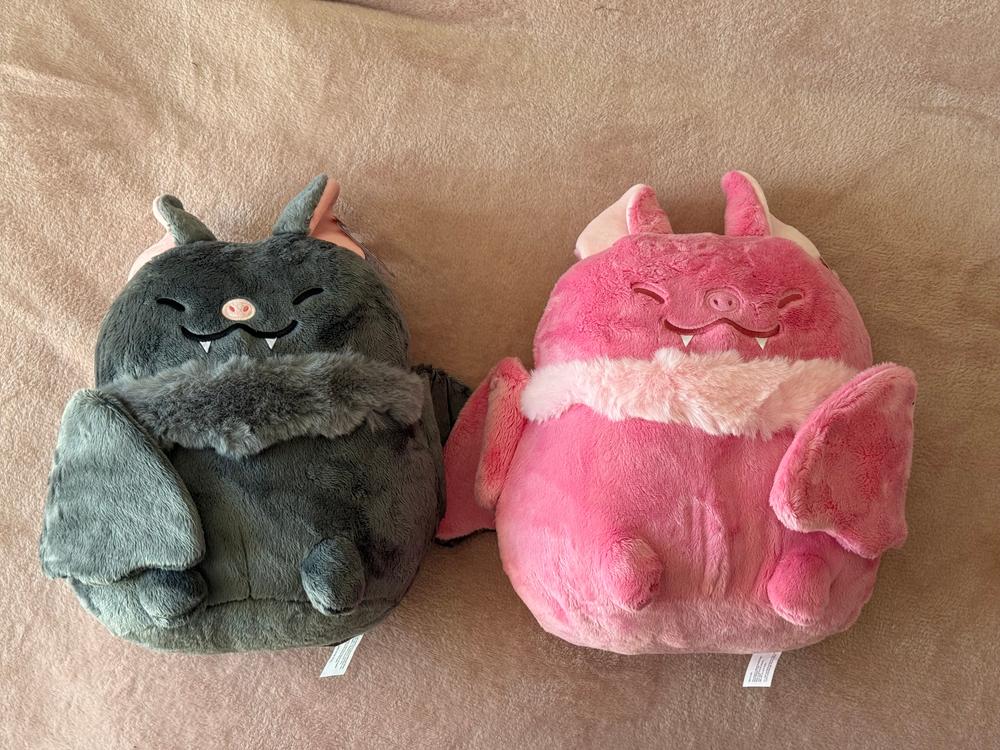 Strawberry Bat Heatable Plush - Customer Photo From aki :3