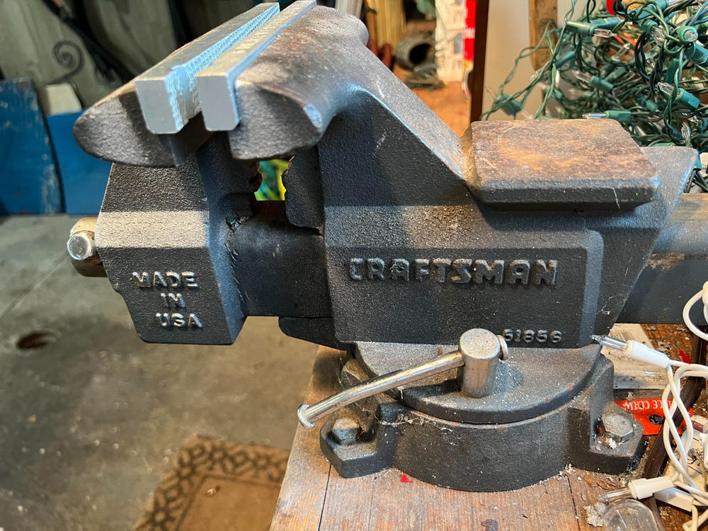 Jaw Steel & Screws 51871-41 - Customer Photo From Robert K.