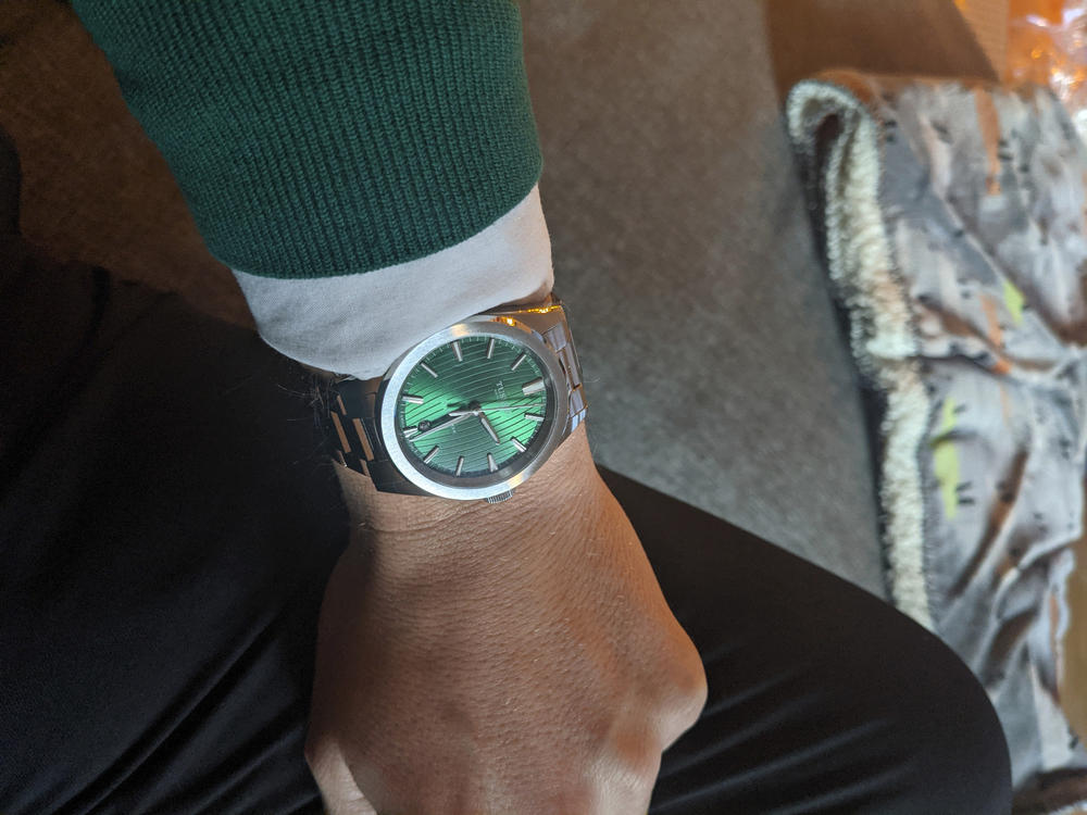 Windseeker Green | Tusenö, Swedish automatic watches online since 