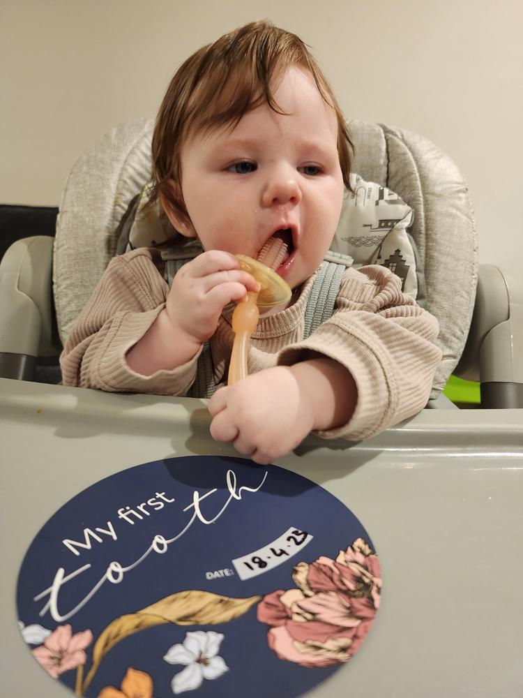 360° Silicone Toothbrush (6 months+) - Customer Photo From Leslie W.