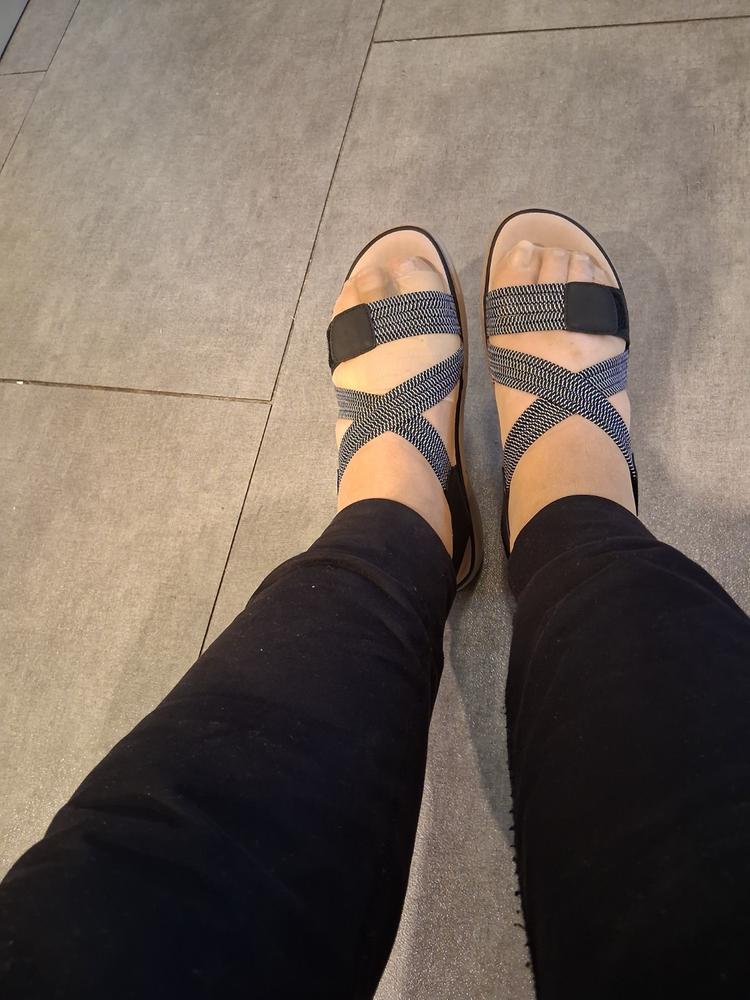 FLEXUS CROSSBEAM SANDALS - Customer Photo From Barbara Snetiker