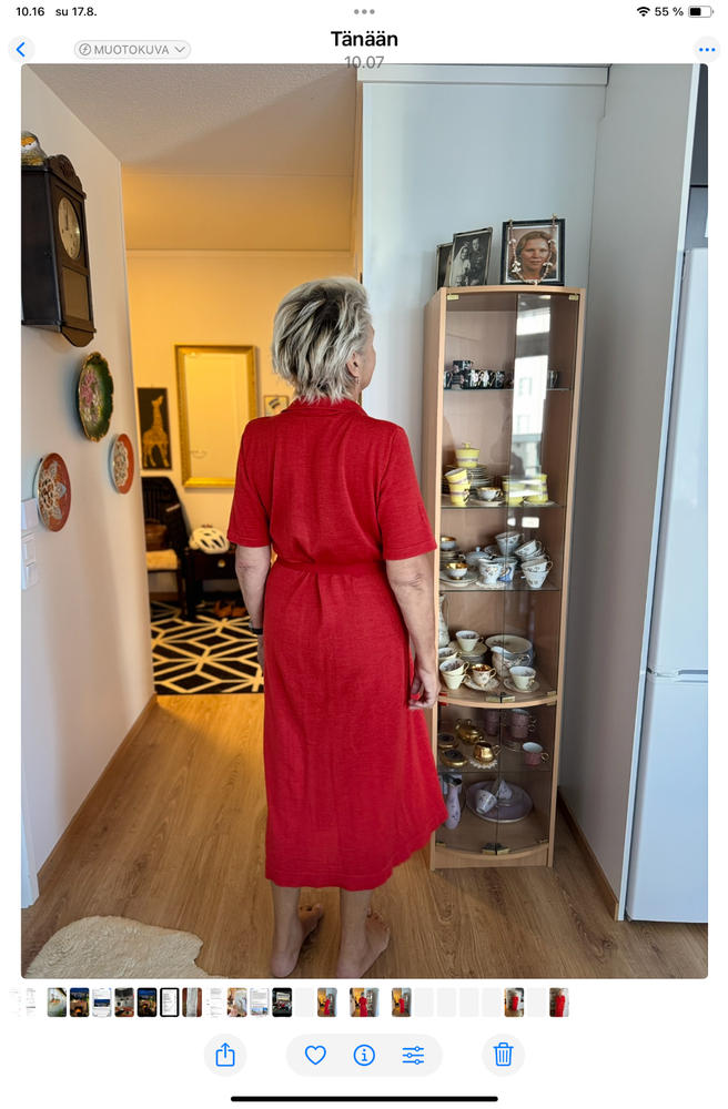 Voyage-neulemekko, tulenpunainen - Customer Photo From Oili Holmström