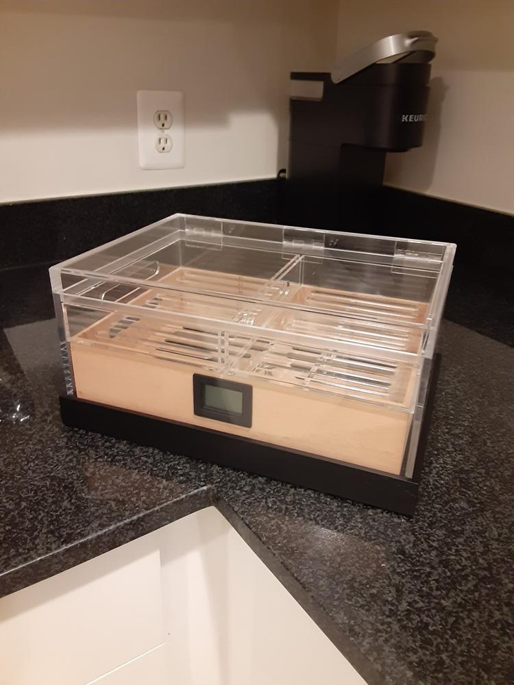 Felix Pro Tupperdor - Acrylic Humidor - Customer Photo From Rowland