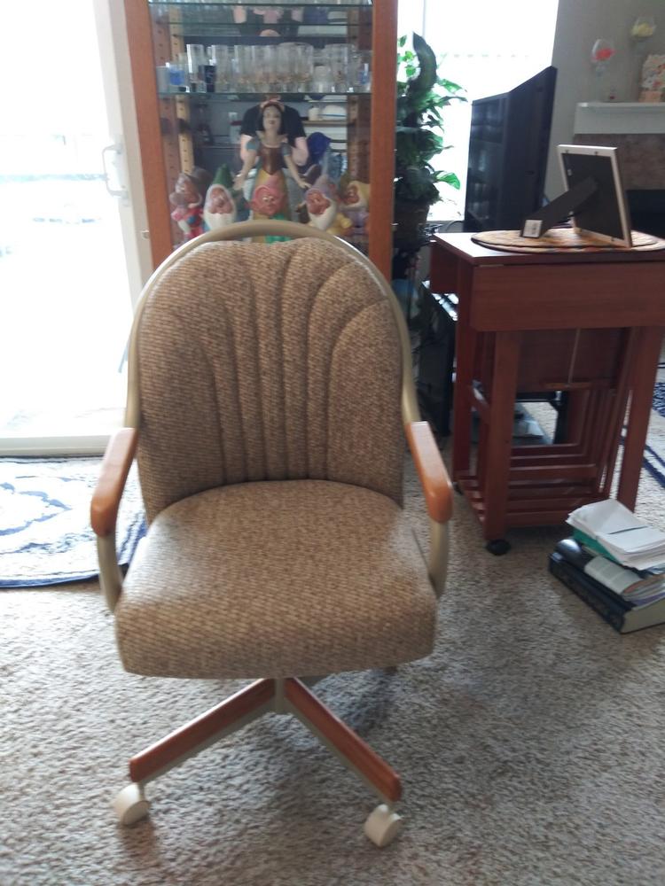 Caster Chair Company Britney Swivel Tilt Caster Arm Chair in Wheat Tweed Fabric (1 Chair)