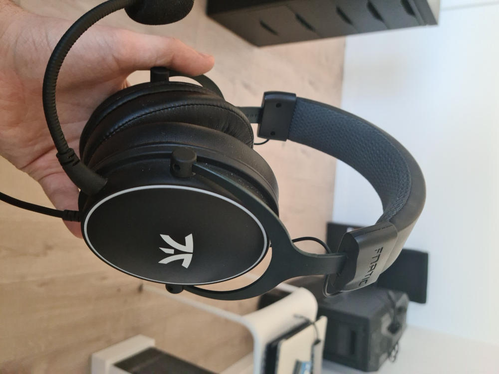 REACT+ ESPORTS PERFORMANCE GAMING HEADSET - Customer Photo From Marco De Bona