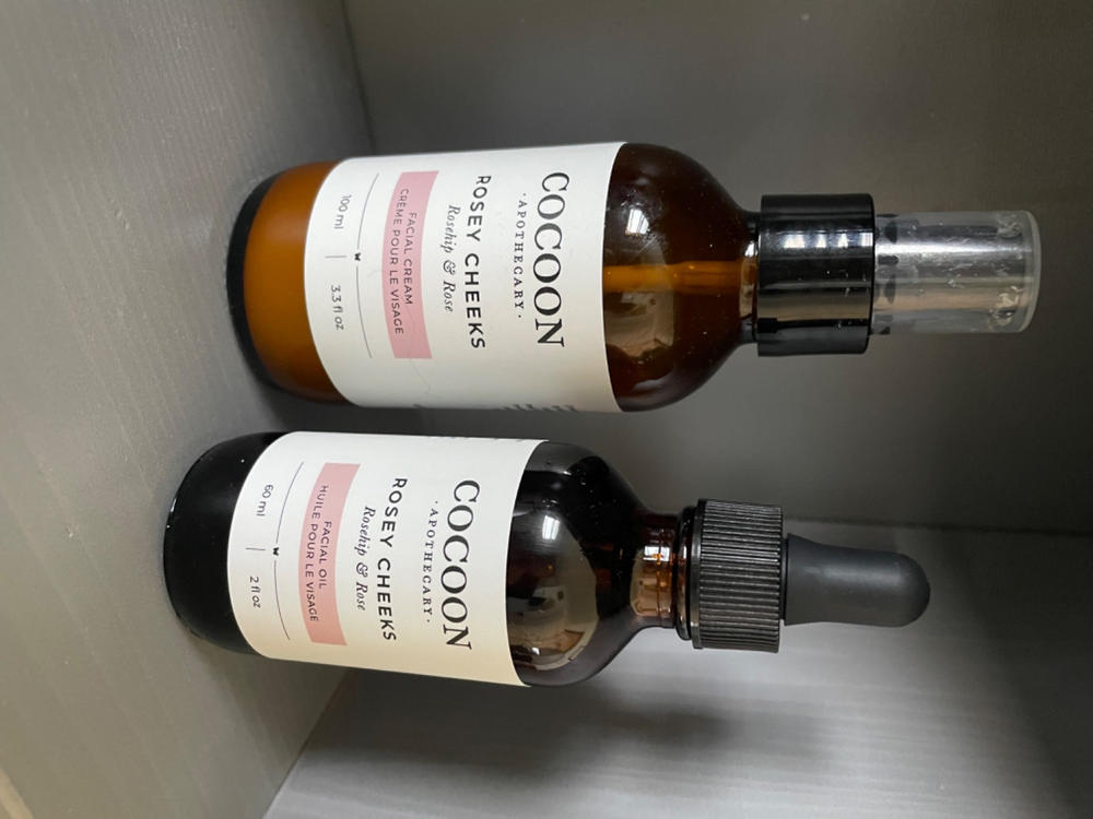 Rosey Cheeks Facial Oil - Customer Photo From Amie Leigh Nancekivell
