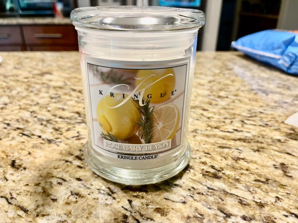 Rosemary Lemon | Soy Candle - Customer Photo From Gilberto R.