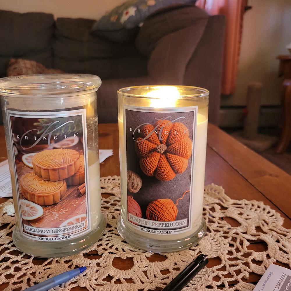 Cardamom Gingerbread | Soy Candle - Customer Photo From Sharon G.