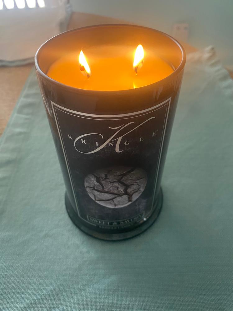 Sweet & Savory Large 2-wick - Customer Photo From Andrea F.
