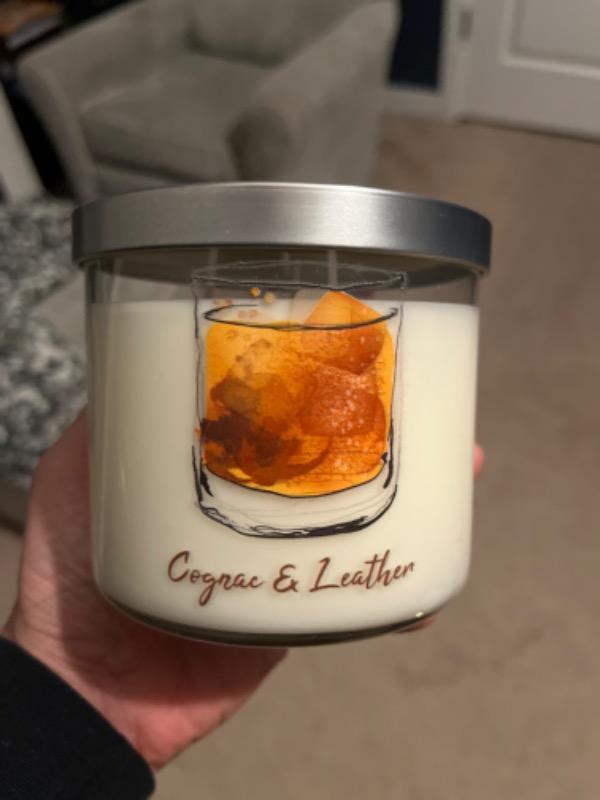 Cognac & Leather | Soy Candle - Customer Photo From Gilberto R.