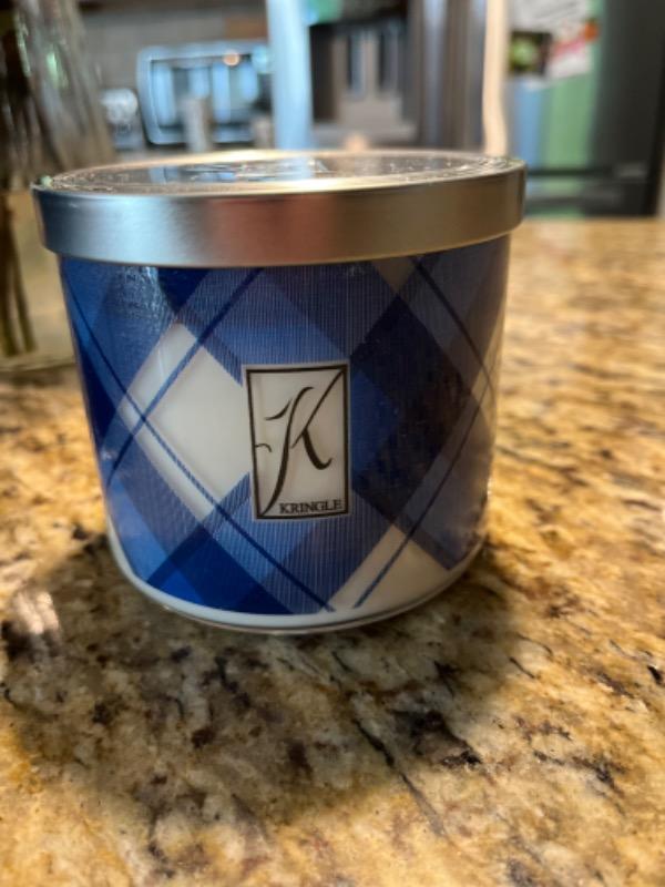 Blueberry Muffin | 3-wick Candle - Customer Photo From Gilberto R.