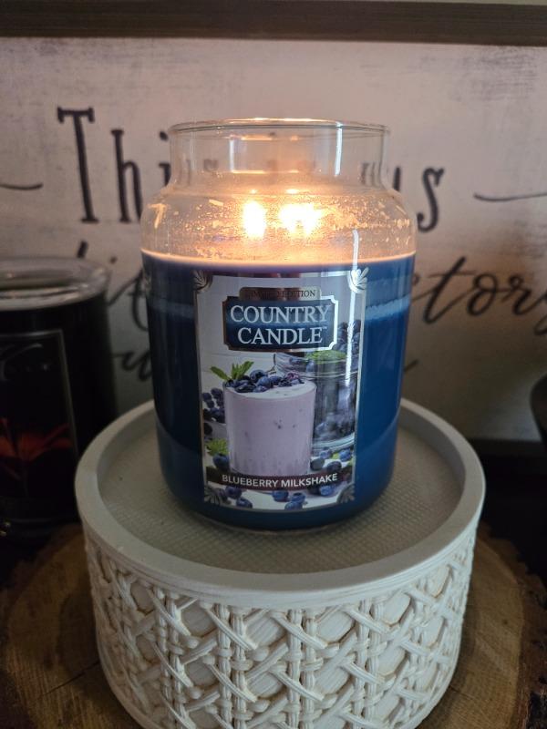 Blueberry Milkshake Large 2-wick - Customer Photo From Kimberly K.