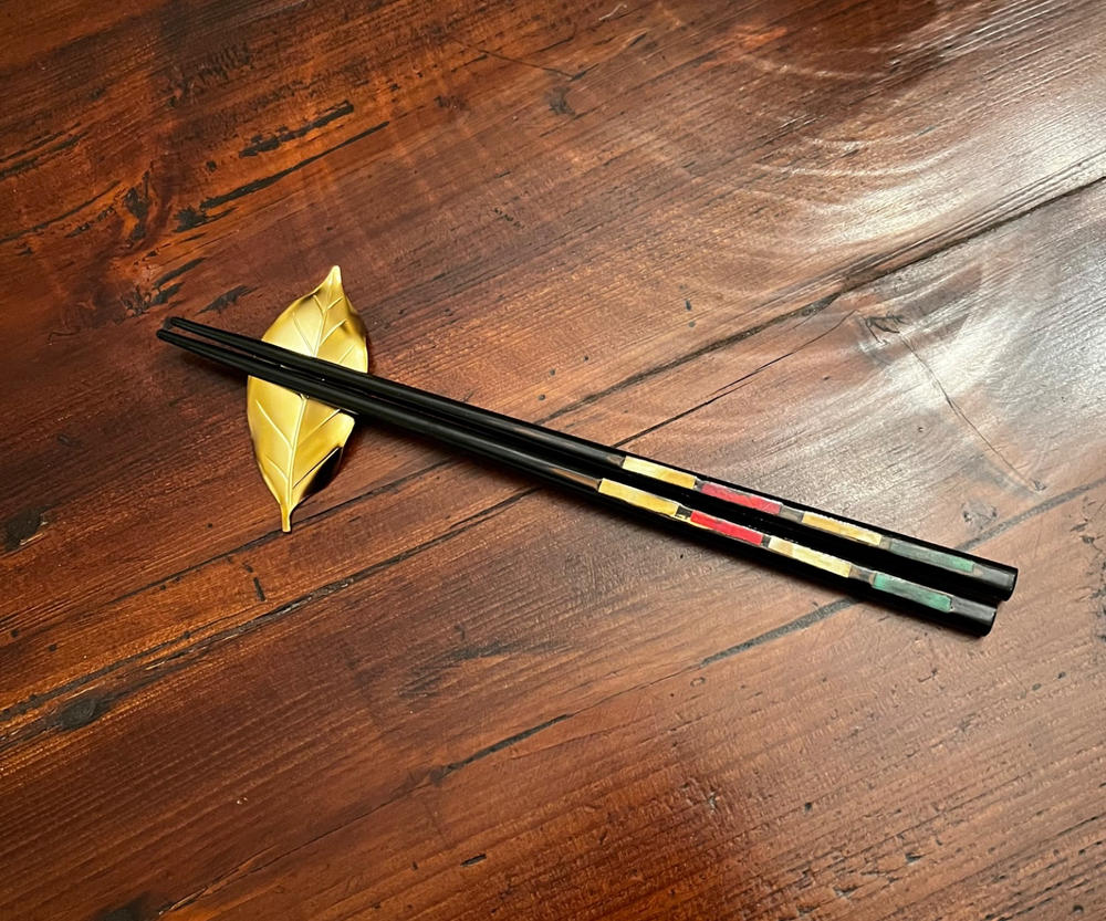 Tsubame Hutlery Gold Camellia Leaf Chopstick Rest - Customer Photo From Lynne L.