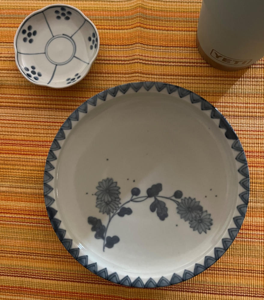 Ri Sanpei Plum-Shaped Arita Sauce Plate - Customer Photo From Anonymous