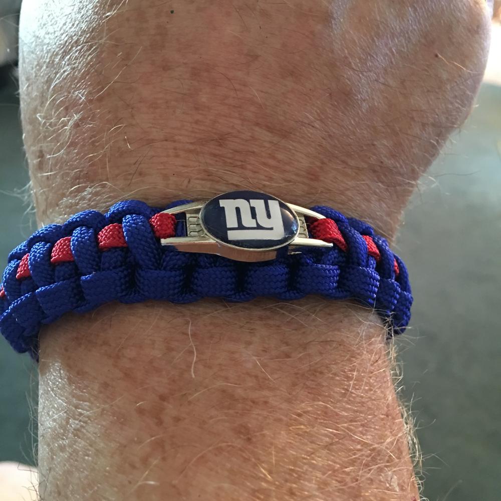 New York Giants Paracord Bracelet Handmade By Us Veterans New York Giants Paracord Bracelet