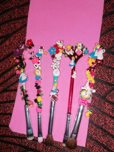 Alice in Wonderland Makeup Brushes - Customer Photo From C***a