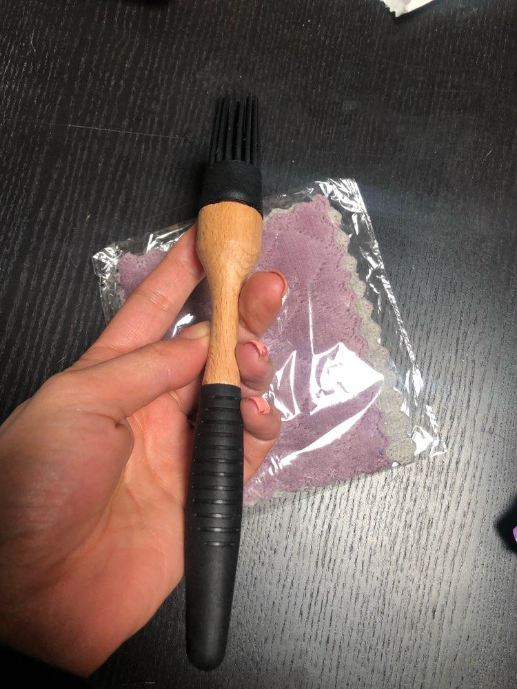 Rustic Black Silicone Baking Utensils with Wooden Handles - Customer Photo From L***R