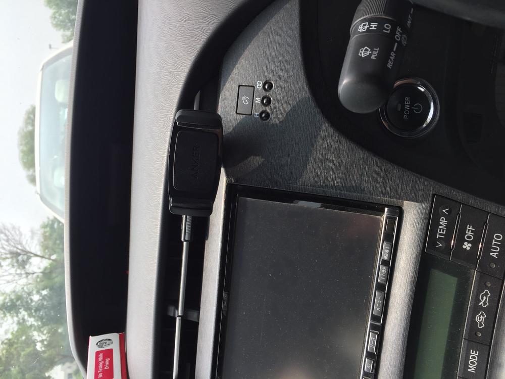 Anker Air Vent Car Mount Black - (A7144012) - Customer Photo From Yaser A.