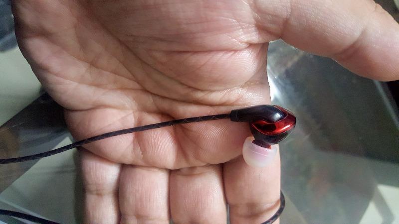 FiiO F3 Dynamic Graphene Driver In-Ear Monitor Earphones with Mic - Customer Photo From Muhamad A.