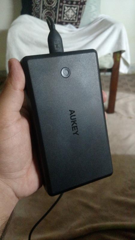 AUKEY 30000mAh Portable Charger with Quick Charge 3.0, Lightning & Micro-USB Input - PB-T11 - Customer Photo From Junaid J.