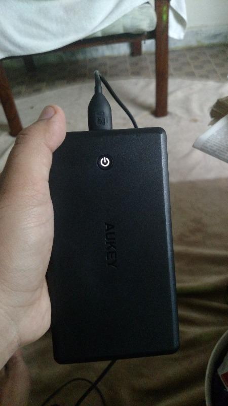 AUKEY 30000mAh Portable Charger with Quick Charge 3.0, Lightning & Micro-USB Input - PB-T11 - Customer Photo From Junaid J.