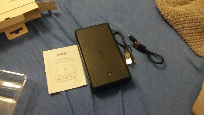 AUKEY 30000mAh Portable Charger with Quick Charge 3.0, Lightning & Micro-USB Input - PB-T11 - Customer Photo From Muhammad I.