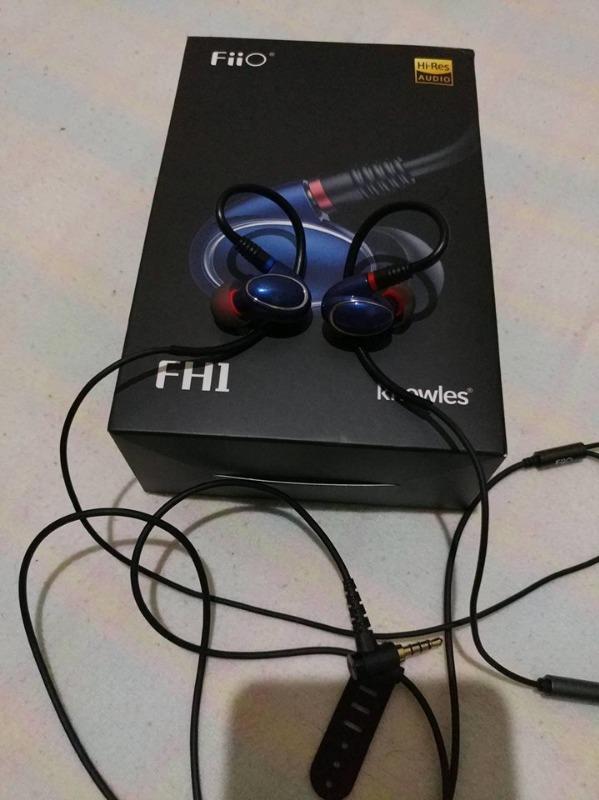 FiiO FH1 Dual Driver Hybrid Over the Ear Headphones, Earbuds In-Ear Monitors with Android Compatible Mic and Remote - Blue - Customer Photo From Anonymous