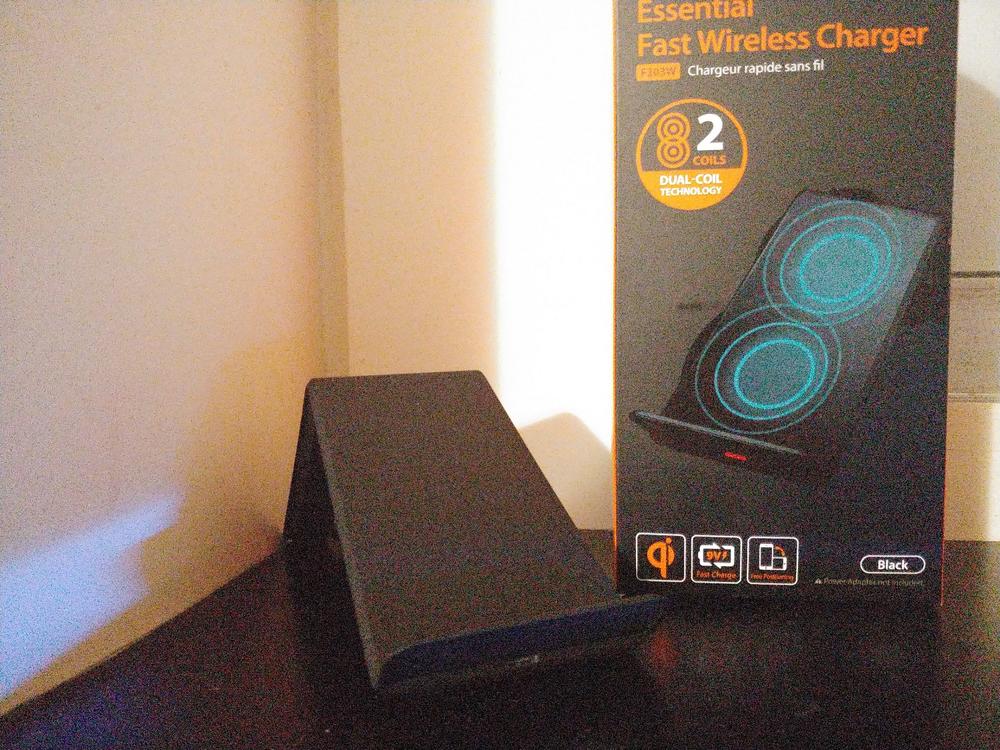 Spigen F303W Wireless Fast Charger for all Qi Certified Devices - Black - Customer Photo From Anonymous