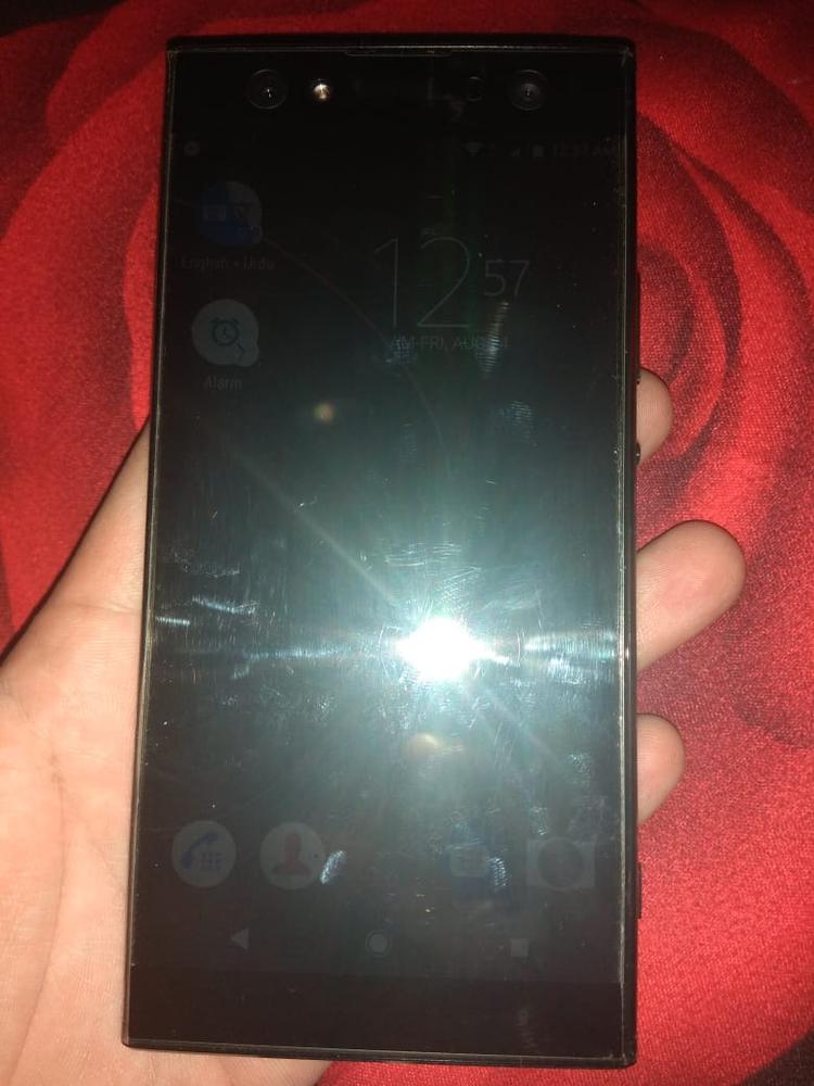 Mocolo Sony Xperia XA2 Ultra 3D Edge to Edge Tempered Glass - Black - Customer Photo From Anonymous