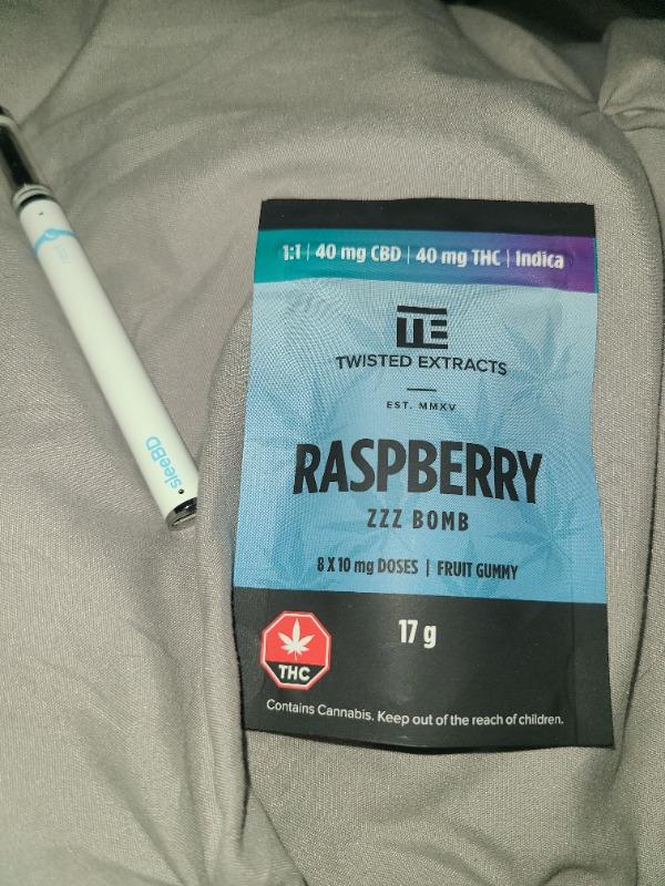 Twisted Extracts Jelly Bombs 1:1 40mg THC + 40mg CBD - Blue Raspberry (Indica) - Customer Photo From Shandi Toker