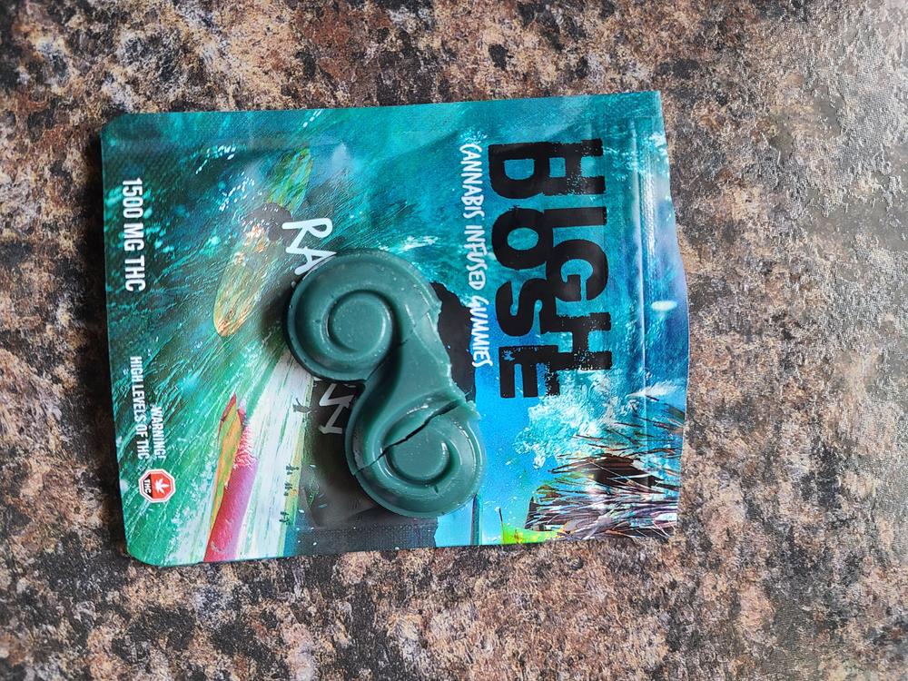 High Dose 1500mg THC Gummy - Blue Raspberry - Customer Photo From hayden melnychuk