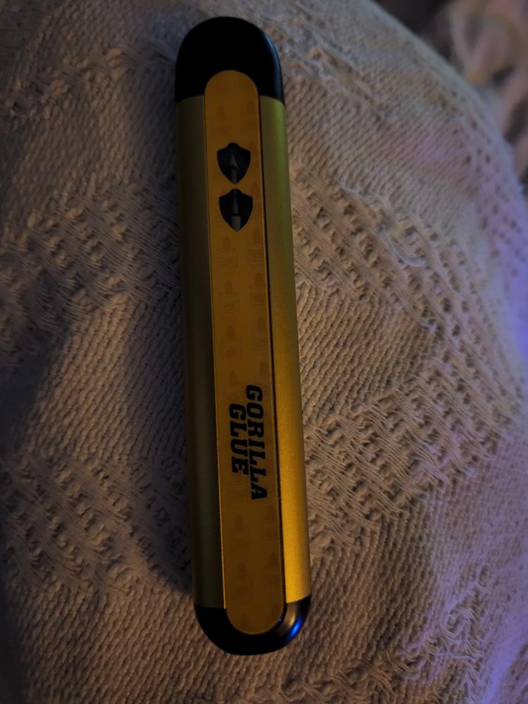 Diamond Concentrates Disposable 2 GRAM Vape Pen – Gorilla Glue THC Distillate - Customer Photo From Emilie roy-leblanc