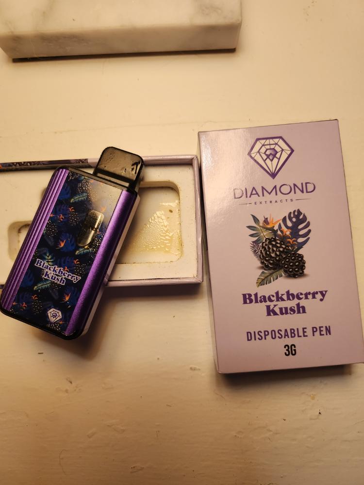 Diamond Concentrates Disposable 3 GRAM Vape Pen – Blackberry Kush THC Distillate - Customer Photo From Lisa LeBlanc