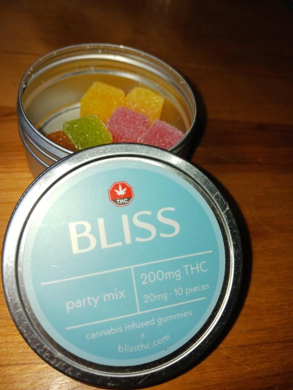 Bliss Edibles 200mg THC - Party Mix - Customer Photo From Estelle Derasp