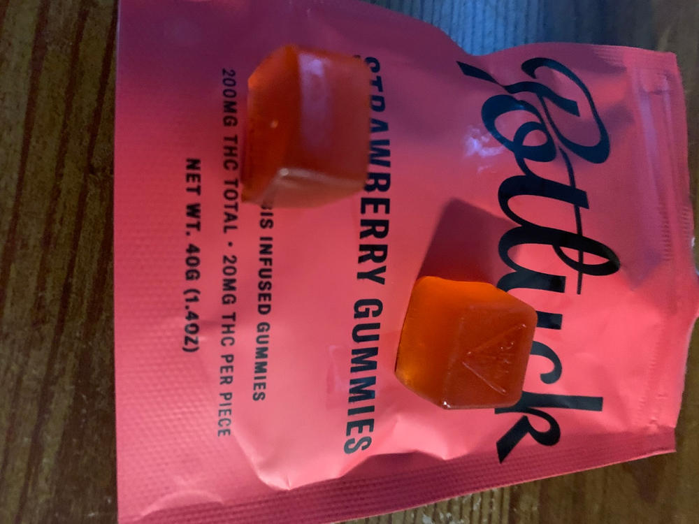 Potluck Edibles 200mg THC Gummies - Strawberry - Customer Photo From Timo Labrecque
