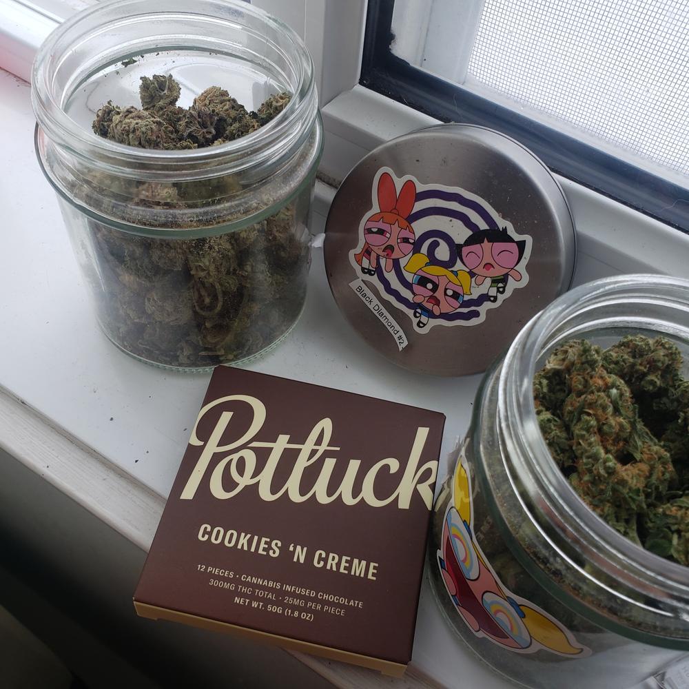 Potluck Edibles 300mg THC Chocolate - Cookies N Cream - Customer Photo From Anthony Fontaine