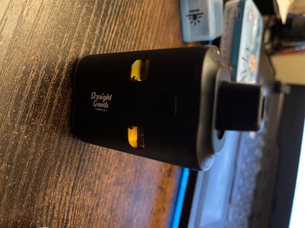 Straight Goods Supply Co. 6 Gram Dual Chamber Disposable Vapes – Blueberry Cookies + Bubba Kush THC Distillate - Customer Photo From Adrian CHEN
