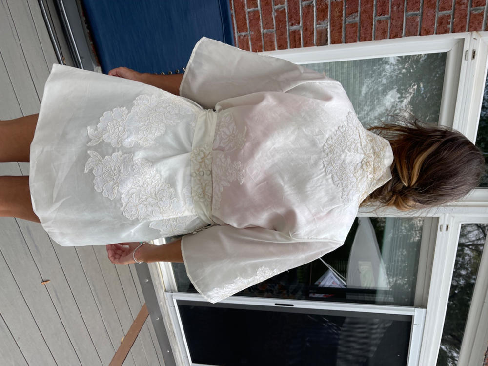 Signature Stunning Getting Ready Bridal Robe (as seen on Tik Tok) - Customer Photo From Lisa Boyd