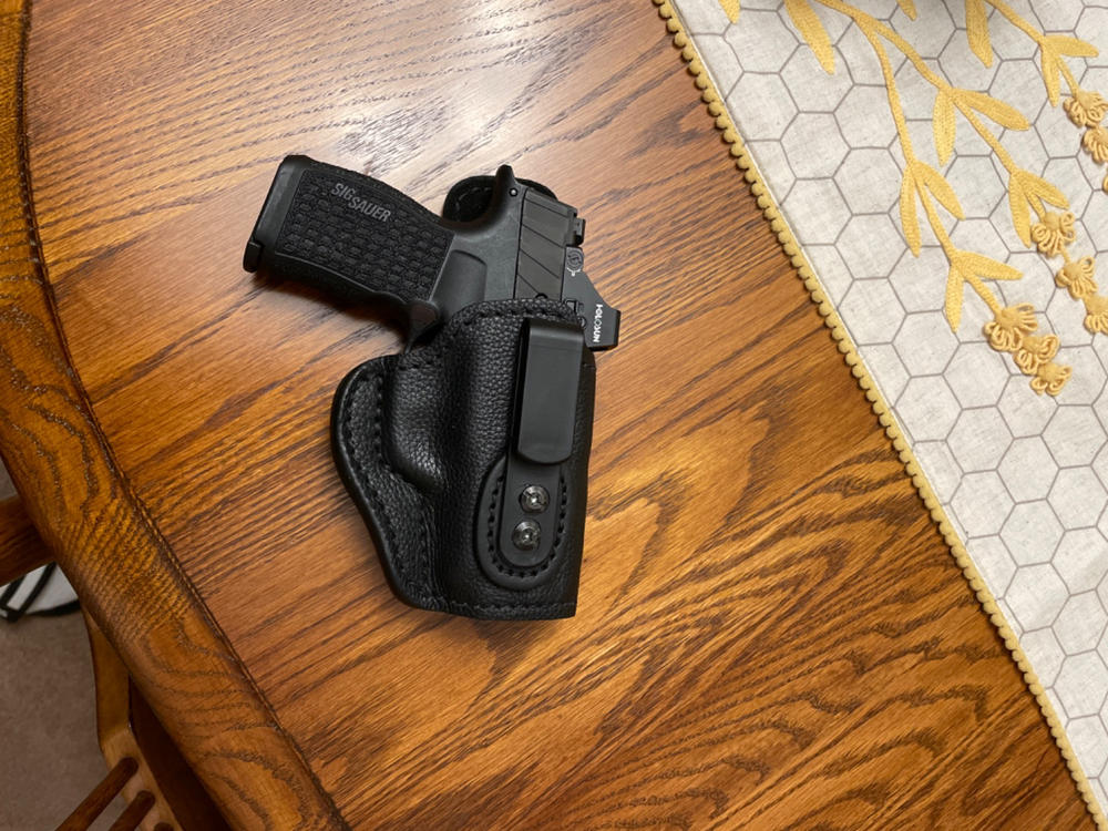 Ultra Custom Concealment Holster Size 3 - Customer Photo From Massimo Mazzoni