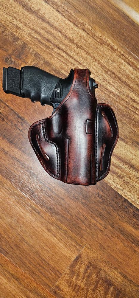 BHX – Thumb Break Holster Size 5 - Customer Photo From Ron