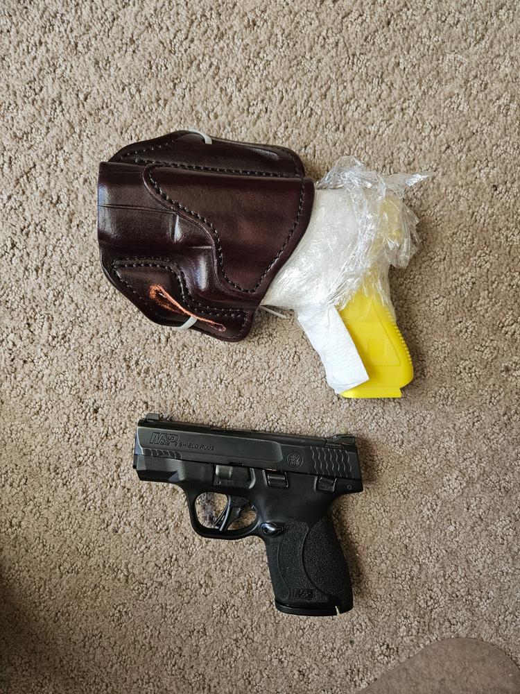 BH2.1 – Open Top Multi-Fit Belt Holster 2.1 - Customer Photo From Ric Selitto