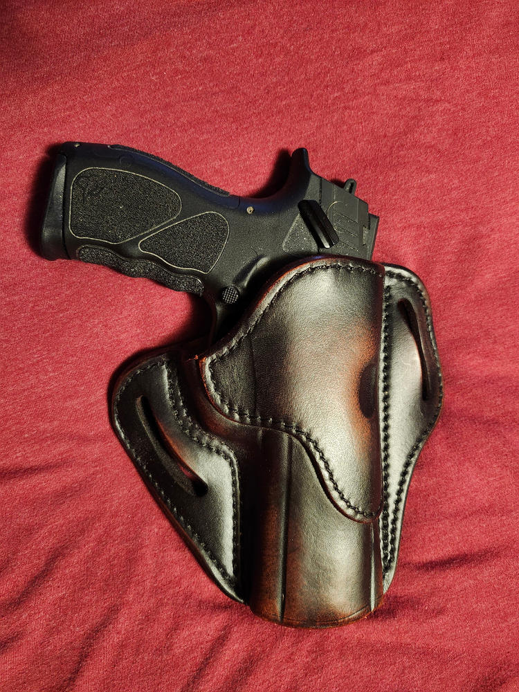 BH2.4 - Open Top Multi-Fit Holster 2.4 - Customer Photo From zachary kinerd