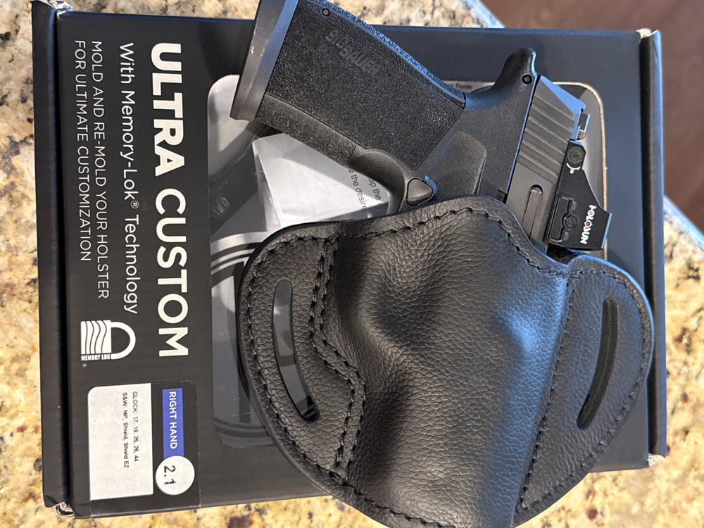 Ultra Custom Belt Holster 2.1 - Customer Photo From Luke Heuts