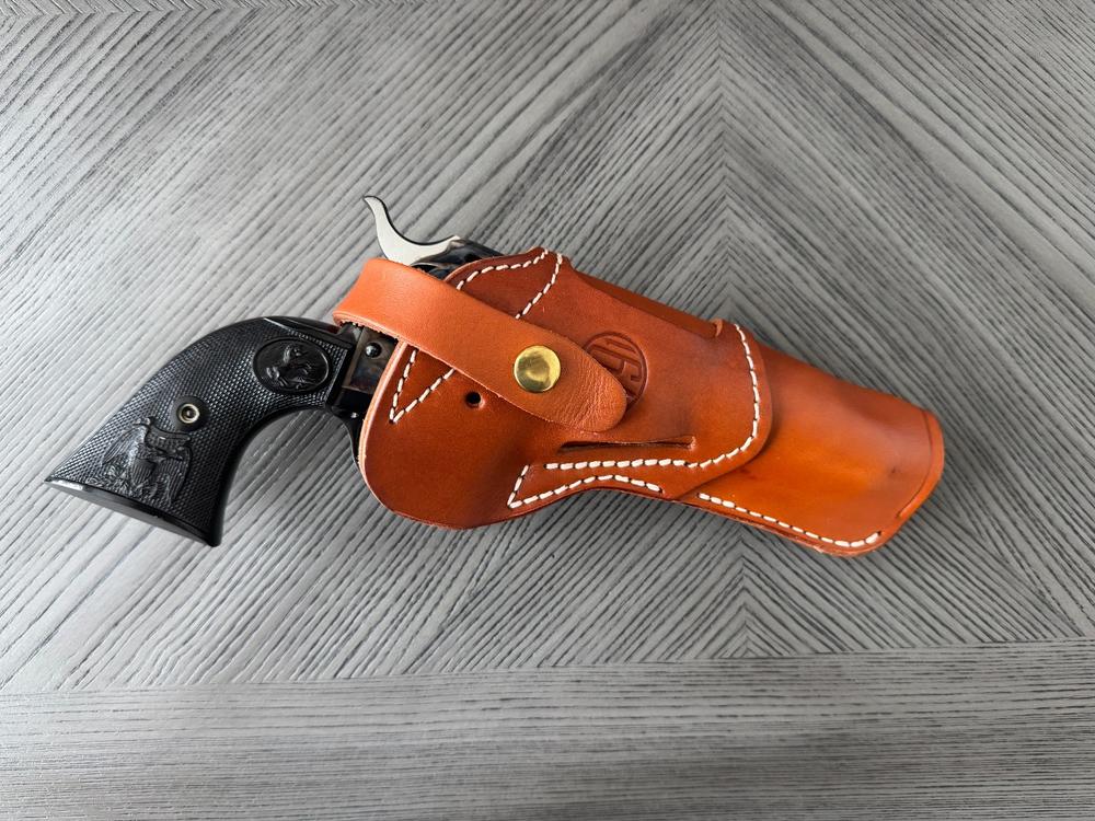 Single Action Holster 5.5 - Customer Photo From Benjamin Clede