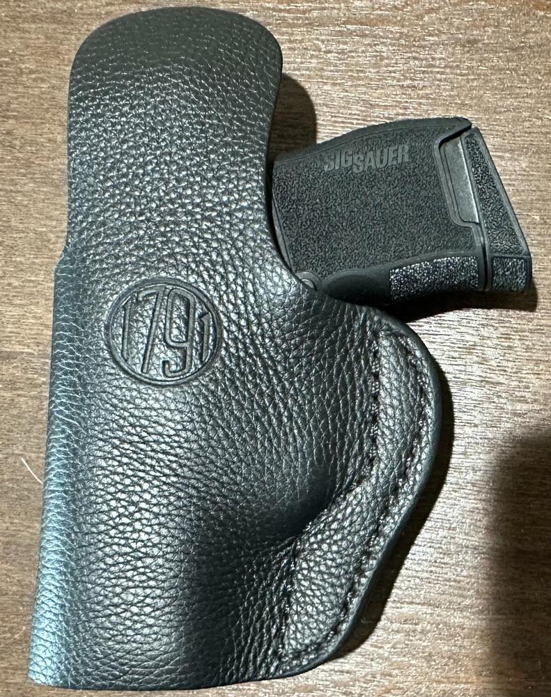 SCH – Smooth Concealment Holster Size 3 - Customer Photo From Michael Walker